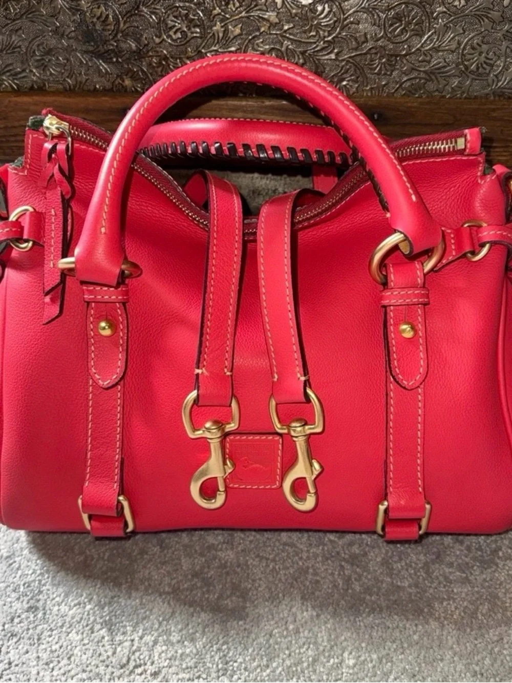 Dooney & Bourke small satchel with strap in Strawberry - Picture 11 of 12